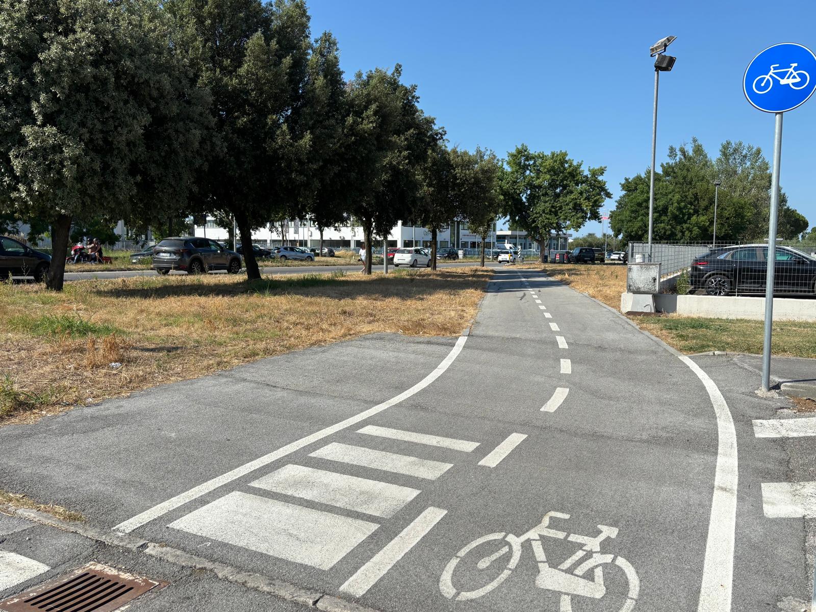 Pista ciclabile in Zona ZIPA Pista ciclabile in Zona ZIPA